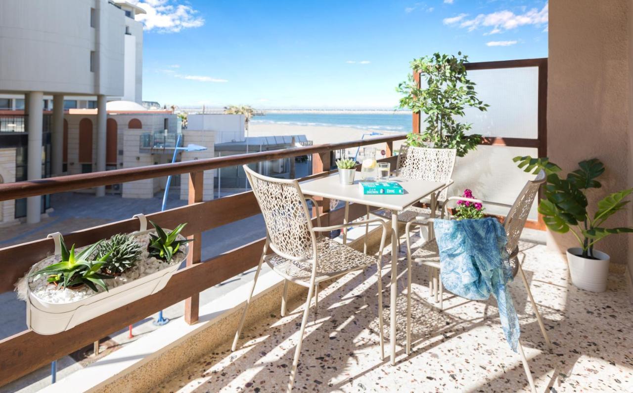 Effie'S Cozy Beach Front Apartment Rethymno Exterior foto